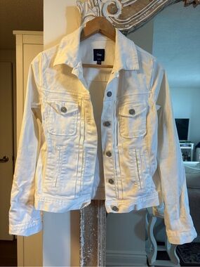 GAP White Denim Jacket - Women's Classic Button-Front
